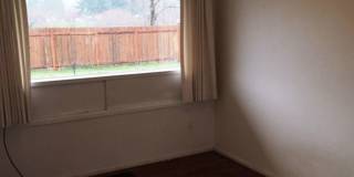 3+ Bdrm in Quiet Neighborhood w/Lots of Natural Light Gallery 14