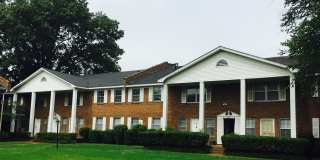 Colonial Apartments Gallery 2