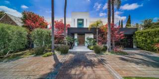 511 North Rexford Drive Gallery 1