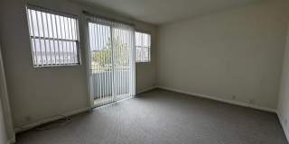 Large Updated Two-Story Townhouse For Rent Gallery 20