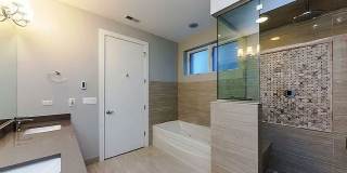 2442 N Clybourn Avenue Gallery 14