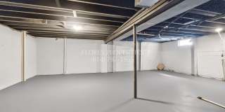 Modern Finishes & Hardwood Floors – 4BR Columbus Gem Gallery 40