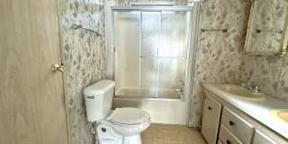 FIRST MONTH RENT FREE! Cute and Quiet 2/2 in N. Ft. Myers Gallery 19