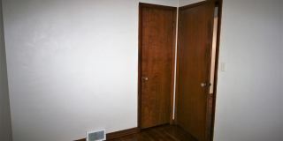 Cozy 3 bedroom home in Bettendorf-6 month lease option Gallery 12