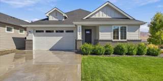 Beautiful SE Boise Home with Scenic Views & Outdoor Access Gallery 1