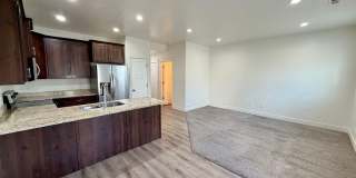 Nearly New Townhome Gallery 8