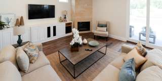 NEW 5 bedroom 4.5 Bath with Pool Gallery 13
