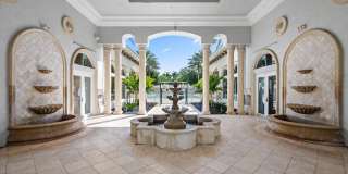 10771 Versailles Boulevard Gallery 50