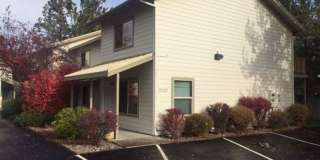 2 Bed/1.5 Bath Apartment in NE Bend - Neil Way Gallery 1