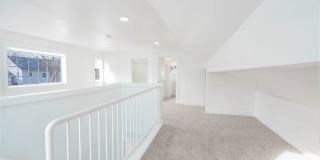 2303 Main Street Gallery 16
