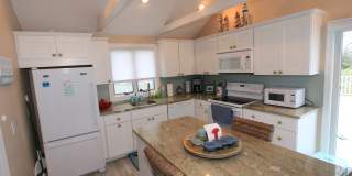 32 Tupper Ave *winter Rental 32 Tupper Ave *winter Rental Gallery 6