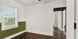 2435 East 10th Street Gallery 11
