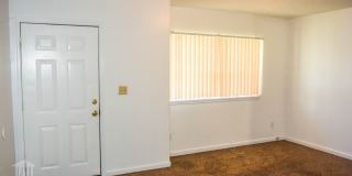 Quad Near Campus- 2 full bedrooms Gallery 4