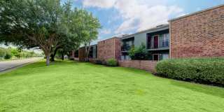 University Green Gallery 15