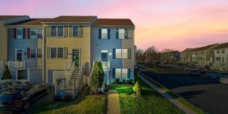 564 RADFORD Terrace NE Gallery 1