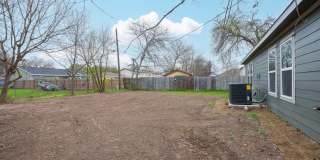 Spacious 3-Bedroom Home with Hardwood Floors & Modern Finishes in Seguin Gallery 18