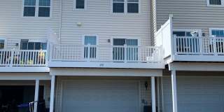 652 E CHESTNUT Street Gallery 19