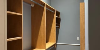 52 Biltmore Avenue Gallery 12