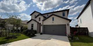 Wonderful 5 bedroom 4 bath home with Office + Media Room Gallery 3