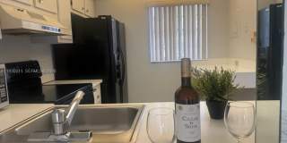 9330 Lagoon Pl Gallery 1