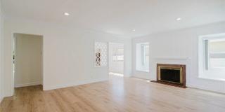 2007 West Kenneth Road Gallery 10