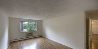 Hamilton Place Gallery 7