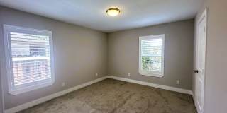 Beautiful 2-Bedroom Home with Large Backyard Beautiful 2-Bedroom Home with Large Backyard Gallery 14