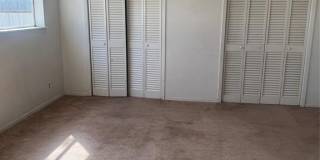 120 W Heron Street Gallery 20