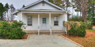 Updated 4-Bed House with Fenced Yard in Efland! Gallery 1