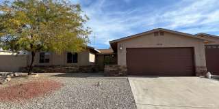 3 Bedroom Pool Home w/Solar Gallery 1