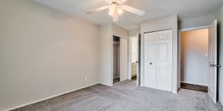 Glen Hills Apartments Gallery 13