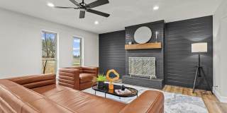 3327 Carriage Circle Gallery 1