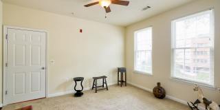 Elegant 2BD Condo with Unbeatable Access & Premium Features in Arlington w/ Parking! Elegant 2BD Condo with Unbeatable Access & Premium Features in Arlington w/ Parking! Gallery 23