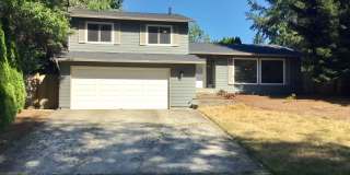 Very Cute and Spacious 3 BD  2.5 Bath Home located in Kirkland-Finn Hill! Gallery 1
