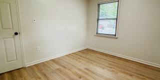 FOR RENT IN BENTON Gallery 5