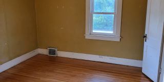 3905 Holdrege Street Gallery 5