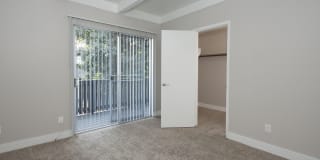 Monterey Townhouse Gallery 31