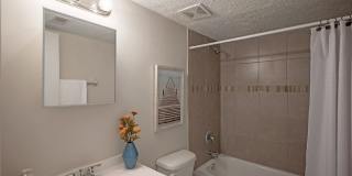 Grand Oaks Apartment Gallery 22
