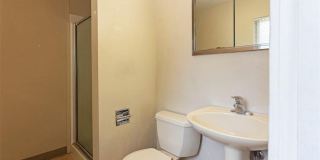 University Area Home - 4 Bed - 3 Bath Gallery 23