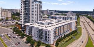 Uptown 550 Gallery 1