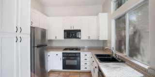 Beautiful One Story 2 Bedroom Townhome With 2 Car Attached Garage Gallery 10