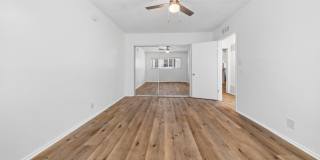 351 S. Manhattan Pl. Gallery 34