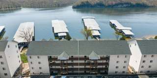 Lakefront 2 bedroom Condo For Rent Gallery 1