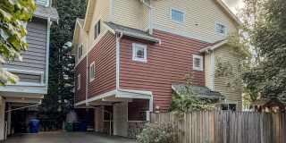Gorgeous 3bd/2.5bth Central District Townhome, $3,675/mo. Gorgeous 3bd/2.5bth Central District Townhome, $3,675/mo. Gallery 1