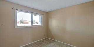 Amazing Tri-Level home close to ASU.  Pool and 2 Car Garage Gallery 27