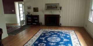 Roomy 3 Bedroom Viewmont Court Home! 2 Car Garage and a Pool! Gallery 7