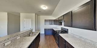Very Nice 4 Bedroom 2 Bath Home in Yukon Schools. Gallery 7