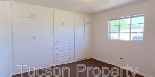 2831 E Adams Street Gallery 11