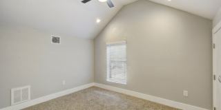 7bed/4bath in West Campus Gallery 22