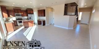 Red Mountain Vista Town Home-$500 Move-in Special Gallery 10